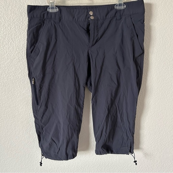 Columbia Grey Omni-Shield Capri Utility Button Snap Gorpcore Hiking Trail Pants - Picture 3 of 14